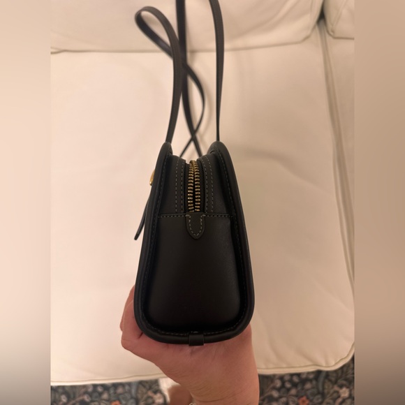 Coach Swing Zip - Picture 3 of 7